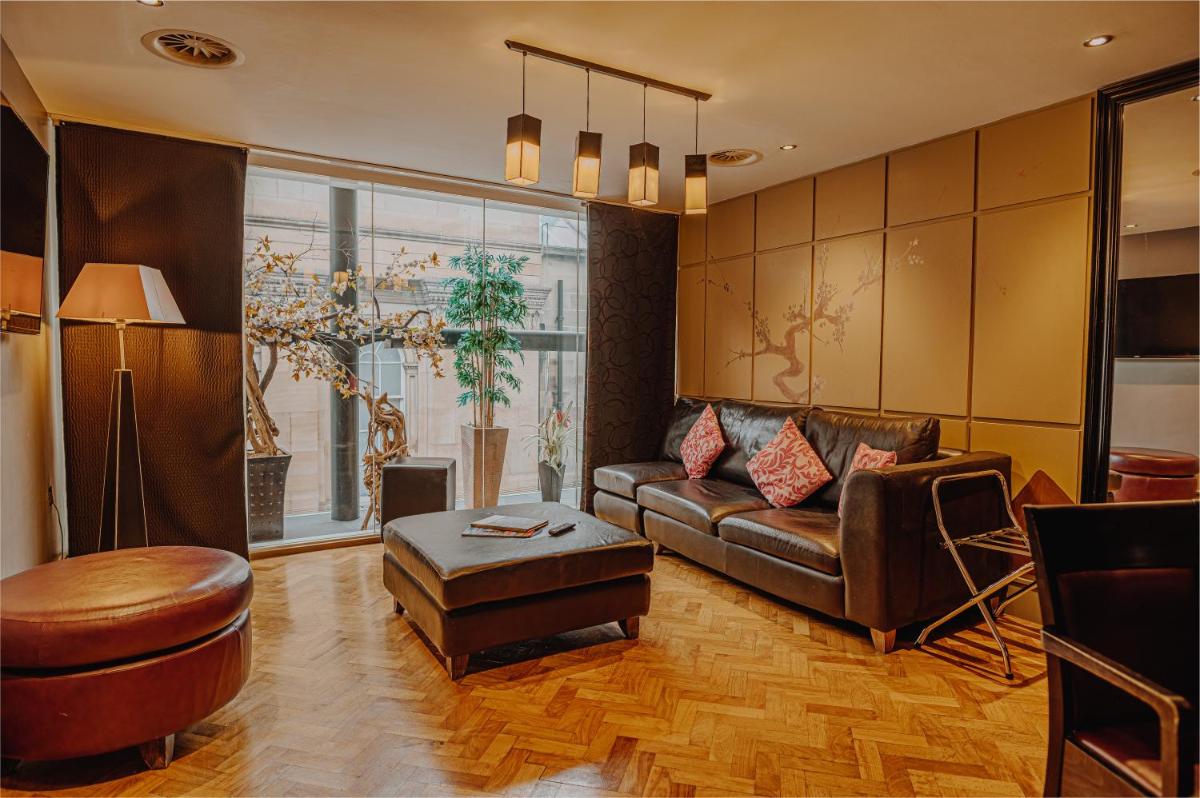 Le Monde Hotel