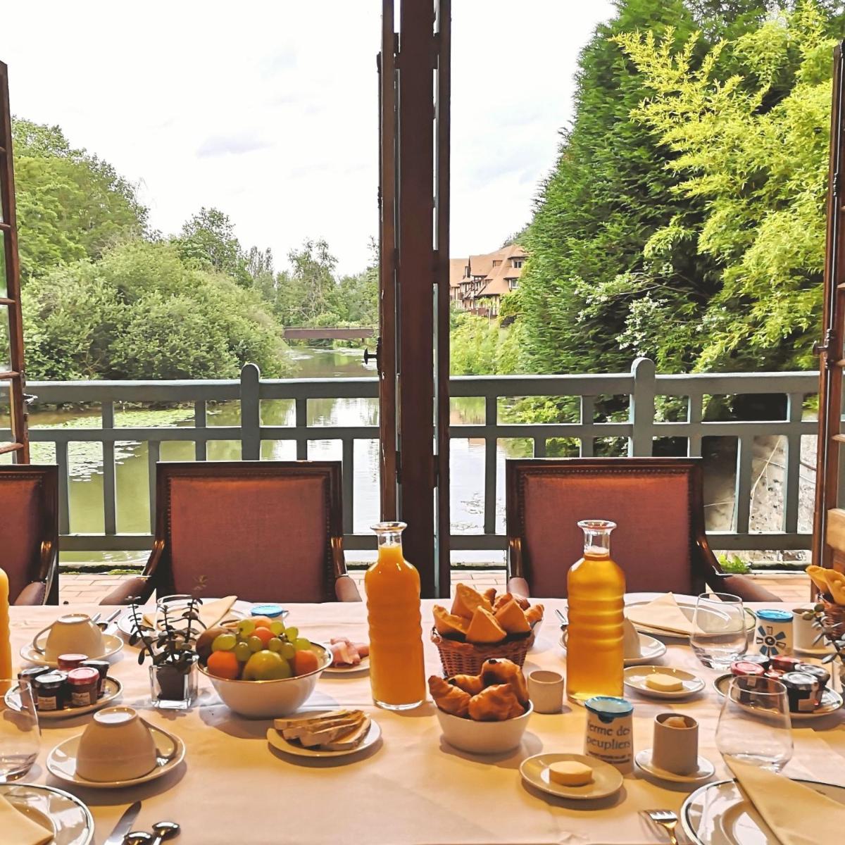 Le Moulin De Connelles