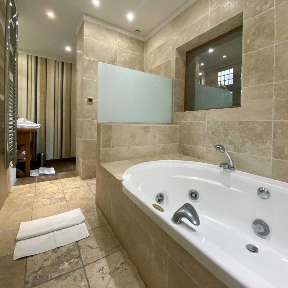 Le Moulin De Connelles