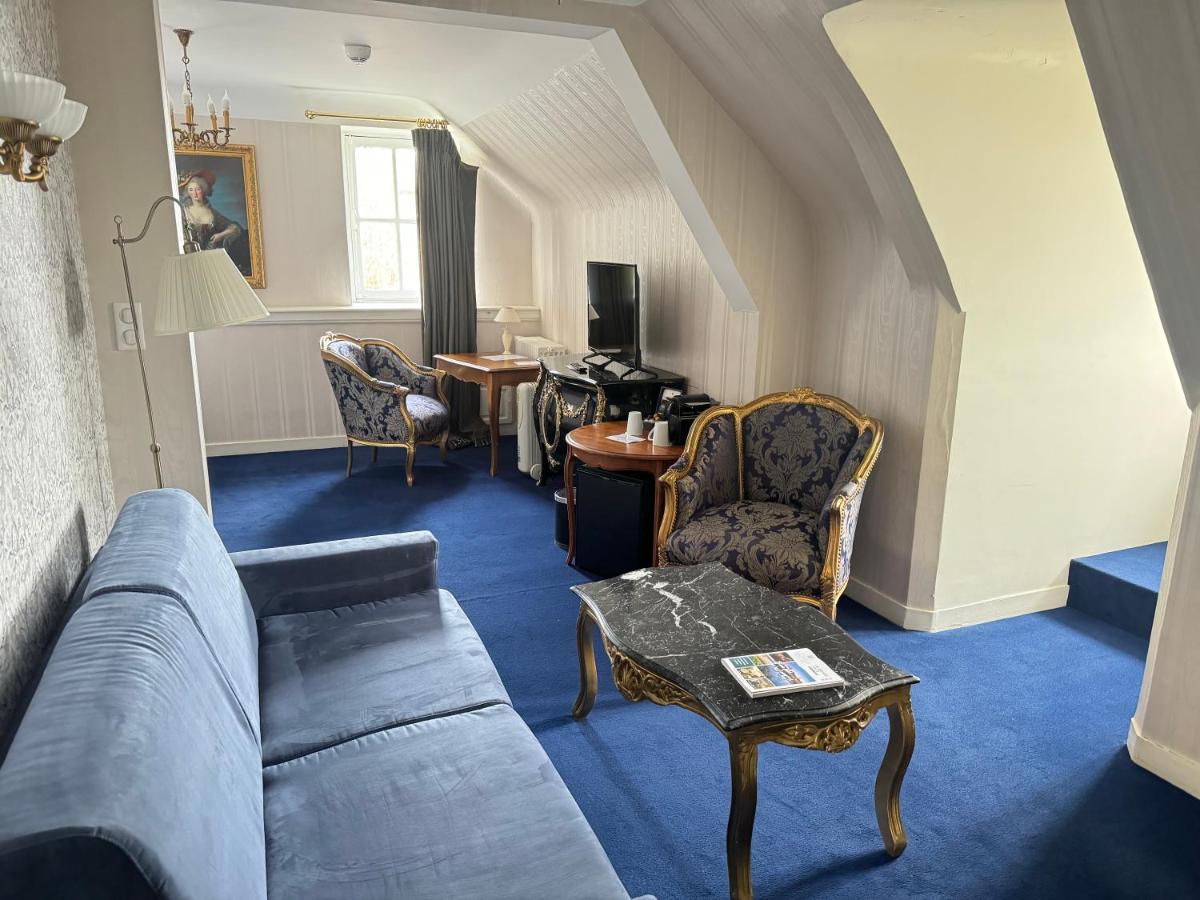 Chateau Le Prieuré Saumur - La Maison Younan