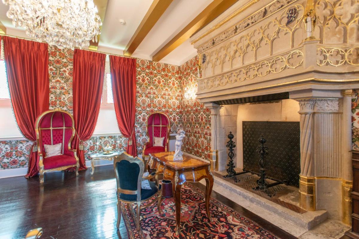 Chateau Le Prieuré Saumur - La Maison Younan