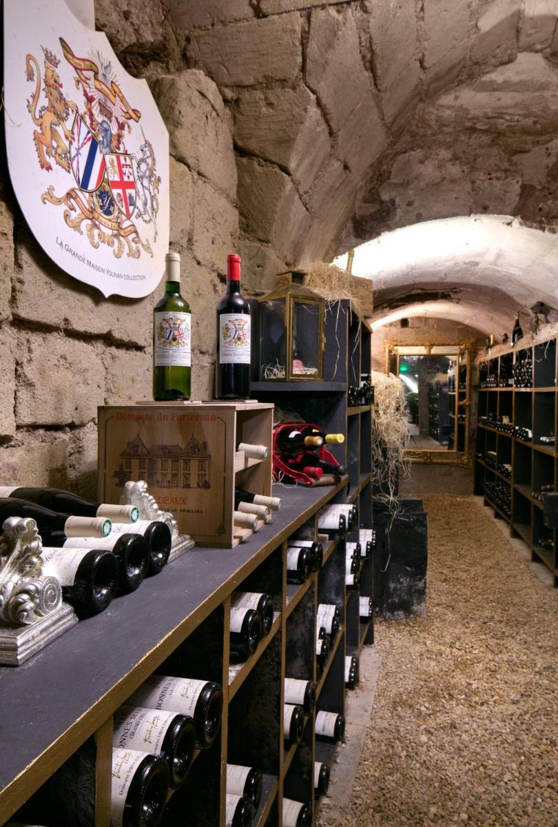 Chateau Le Prieuré Saumur - La Maison Younan