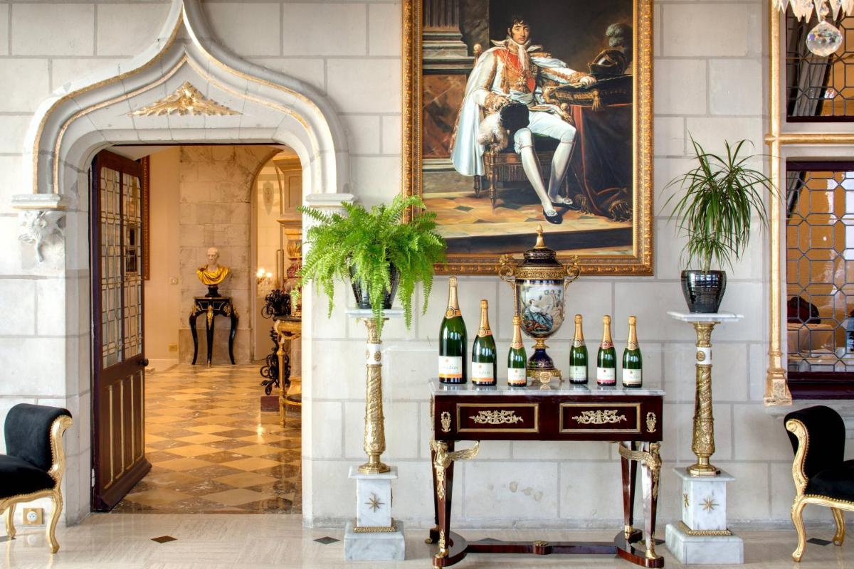 Chateau Le Prieuré Saumur - La Maison Younan