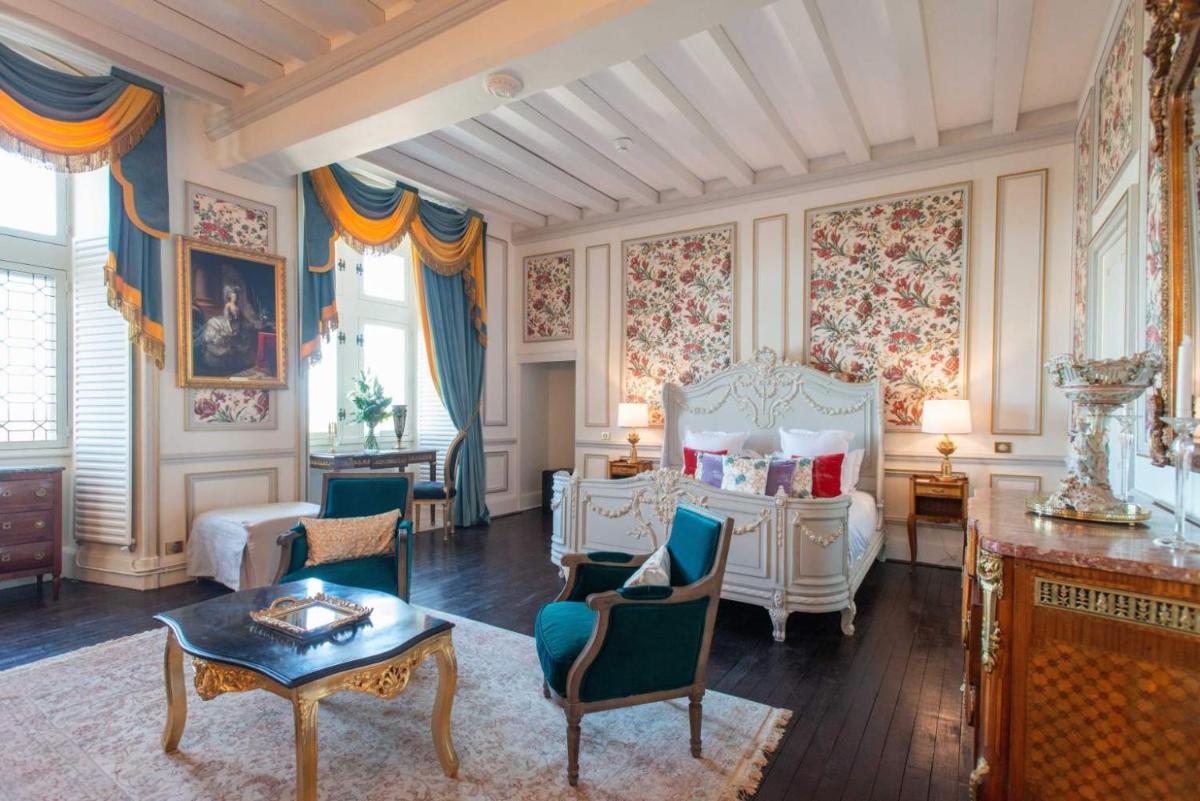 Chateau Le Prieuré Saumur - La Maison Younan