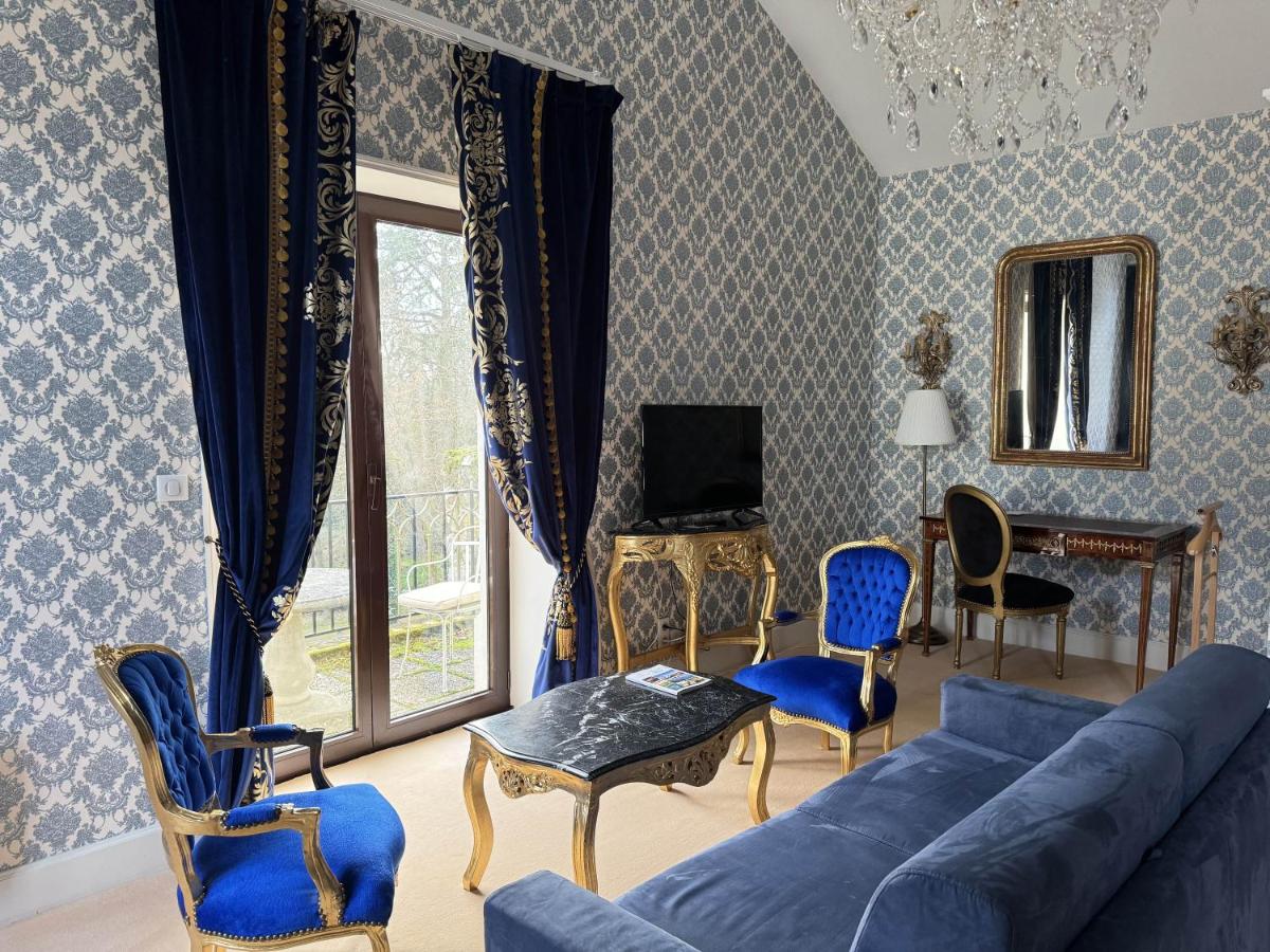 Chateau Le Prieuré Saumur - La Maison Younan