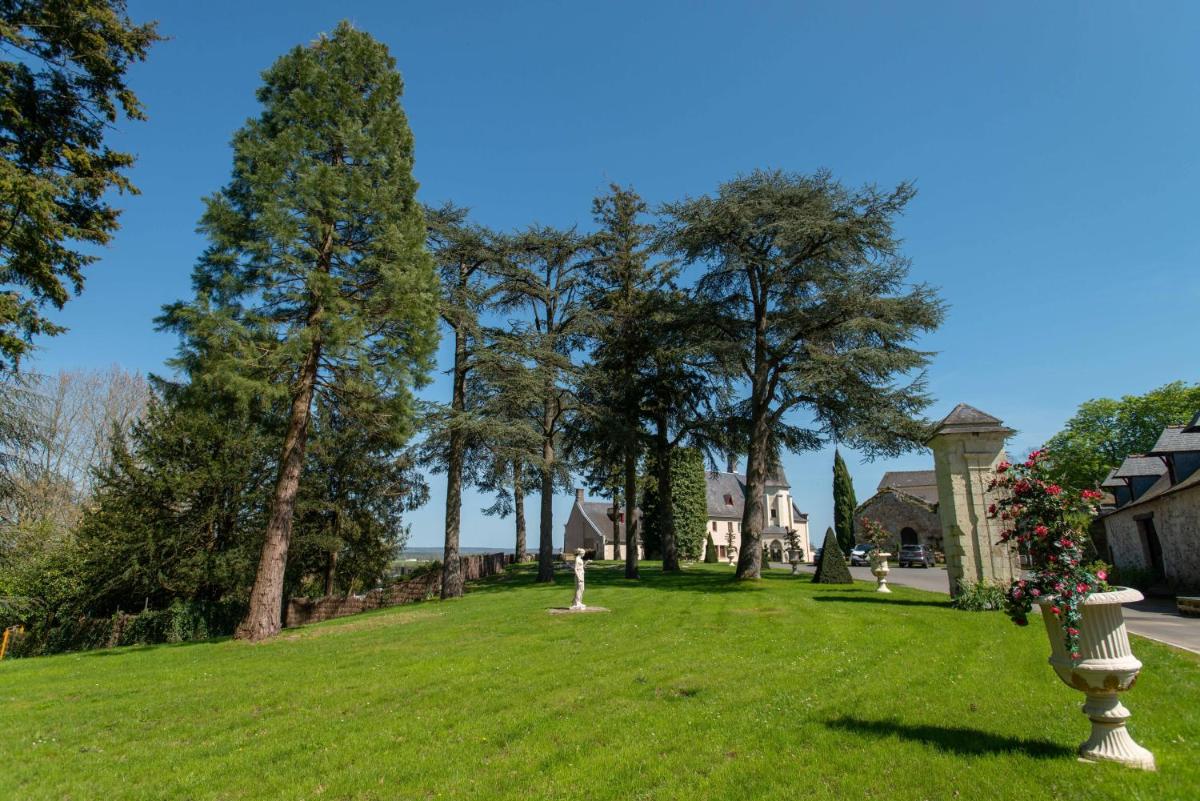Chateau Le Prieuré Saumur - La Maison Younan