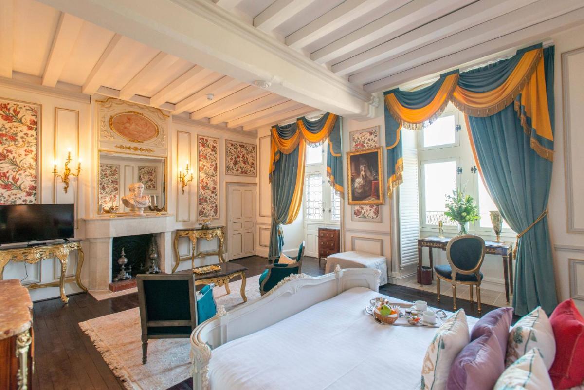 Chateau Le Prieuré Saumur - La Maison Younan