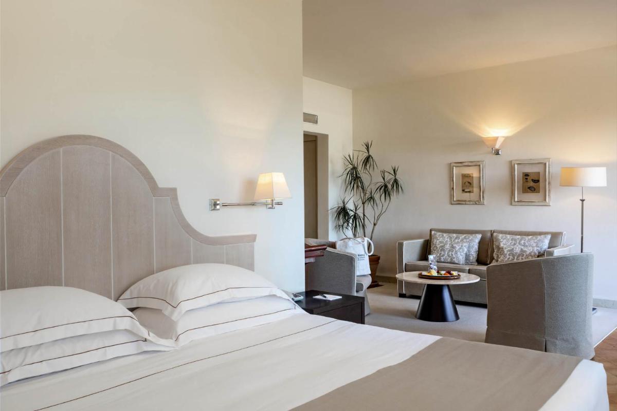 L'Ea Bianca Luxury Resort