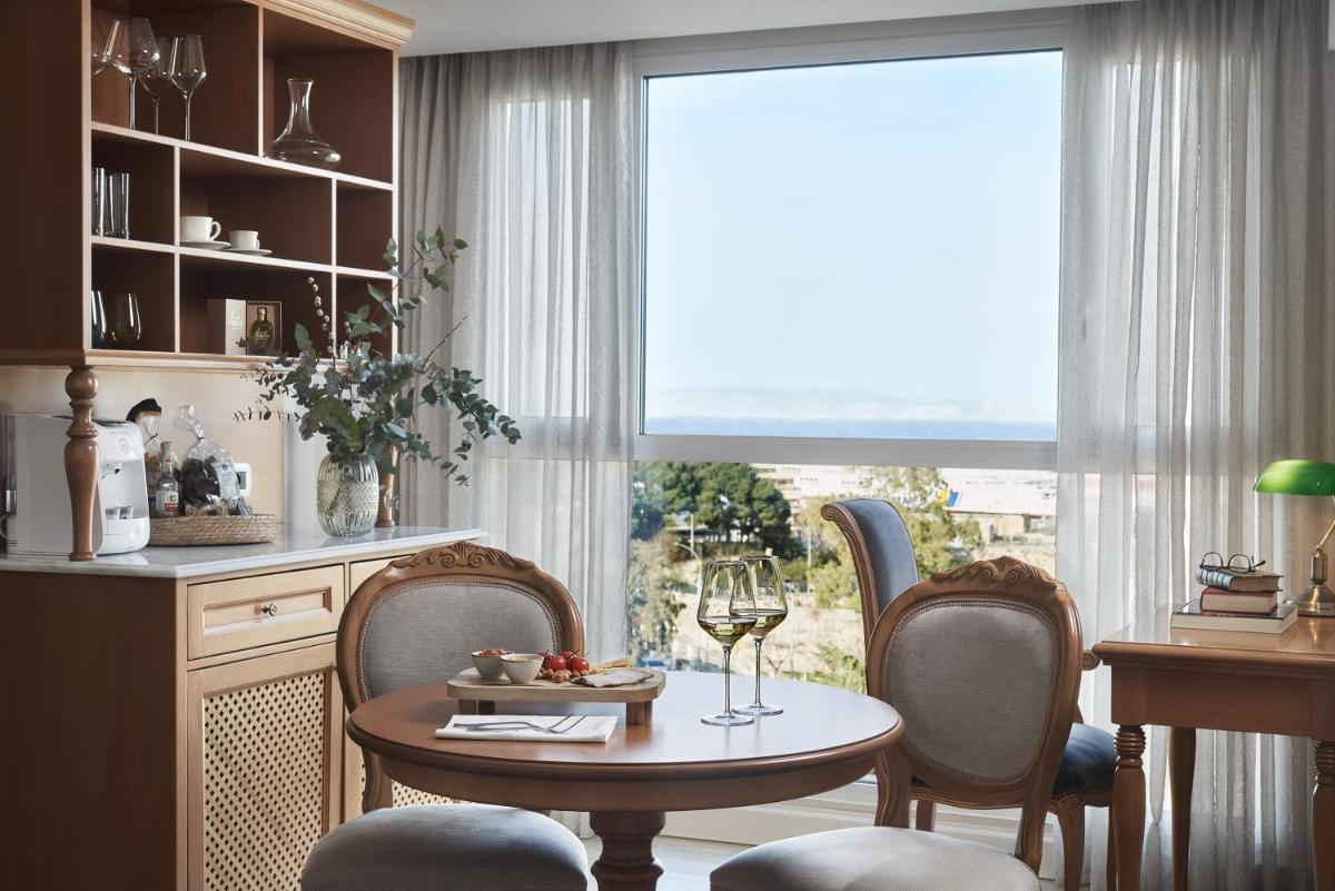 Legacy Gastro Suites