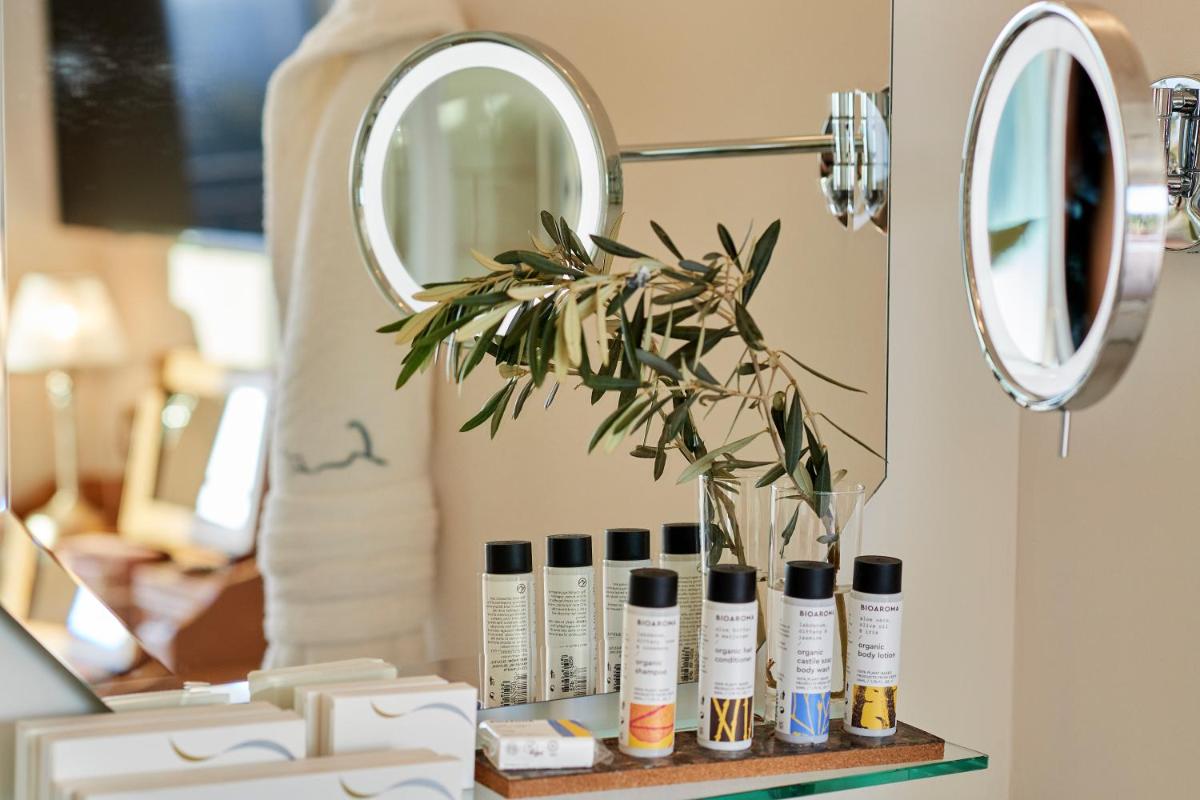 Legacy Gastro Suites