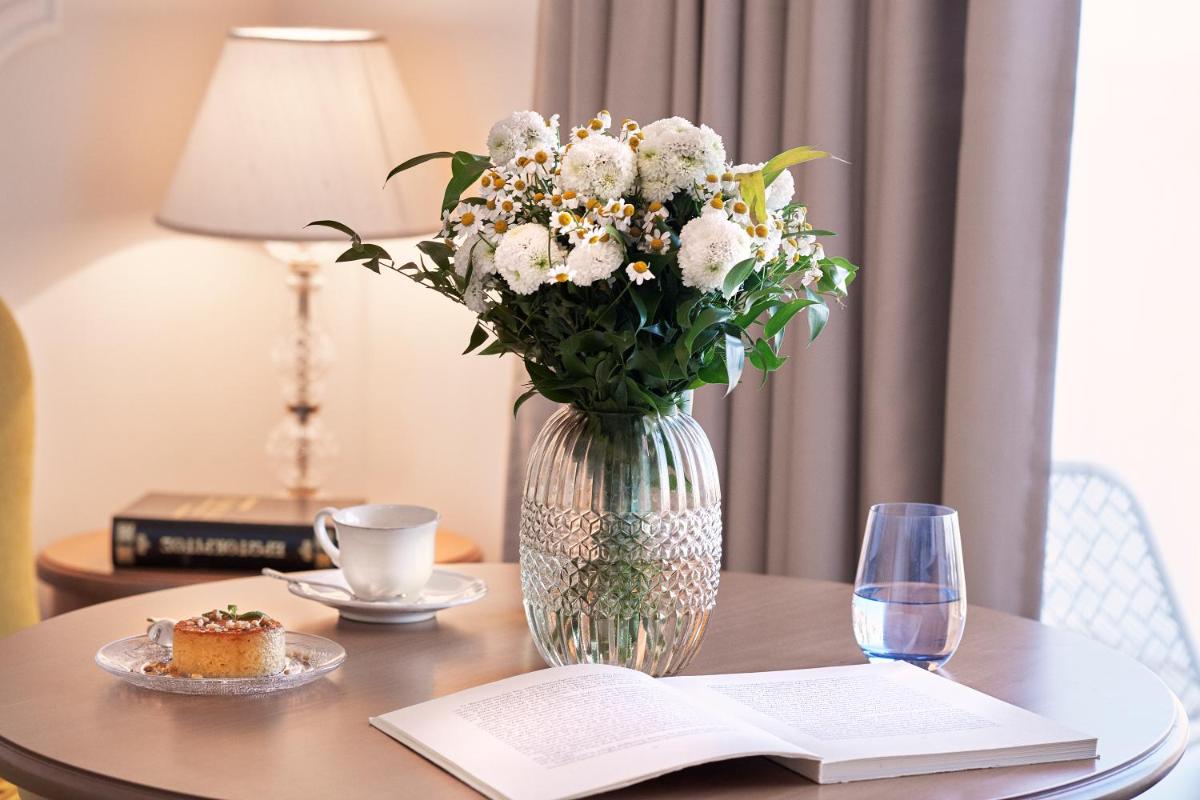 Legacy Gastro Suites