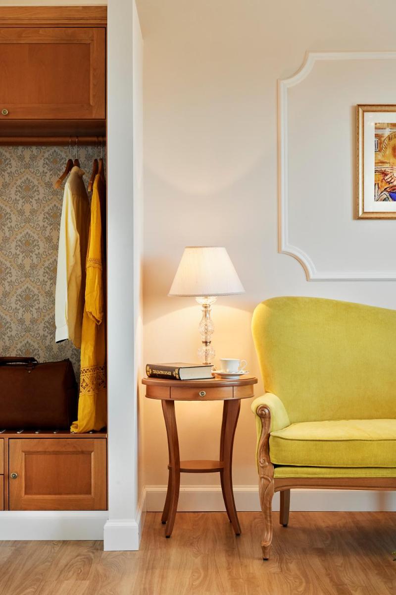 Legacy Gastro Suites