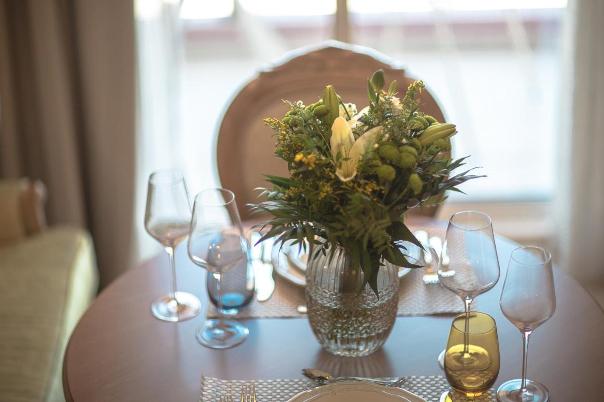 Legacy Gastro Suites