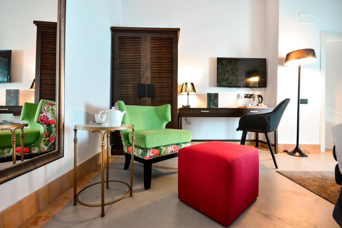 Legado Alcazar Hotel