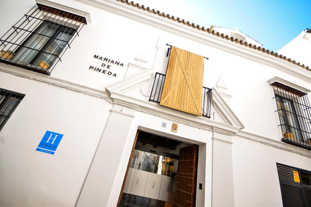 Legado Alcazar Hotel