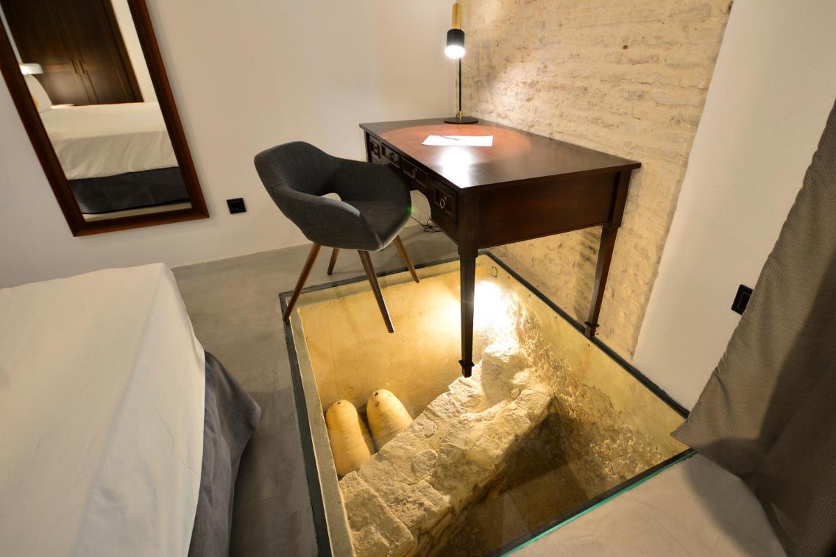 Legado Alcazar Hotel