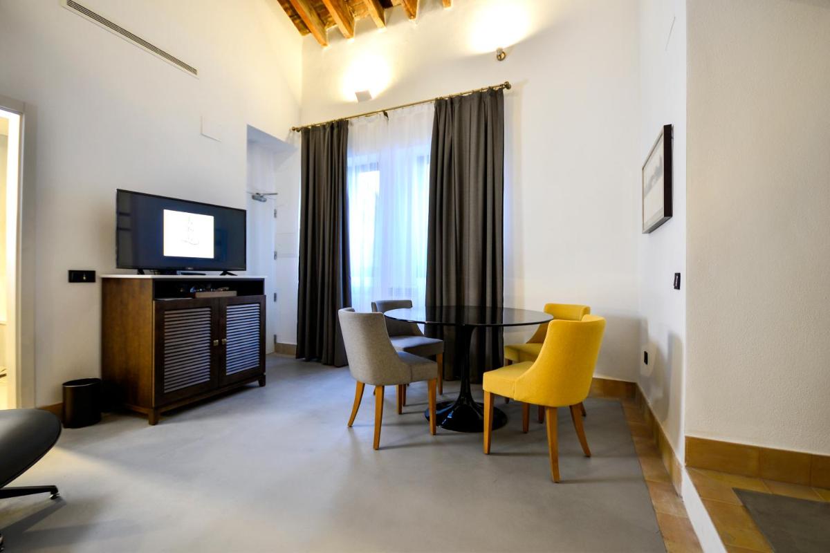 Legado Alcazar Hotel