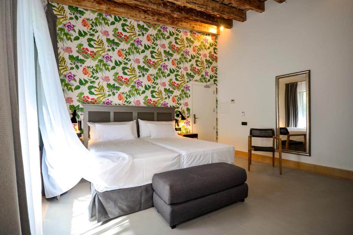 Legado Alcazar Hotel