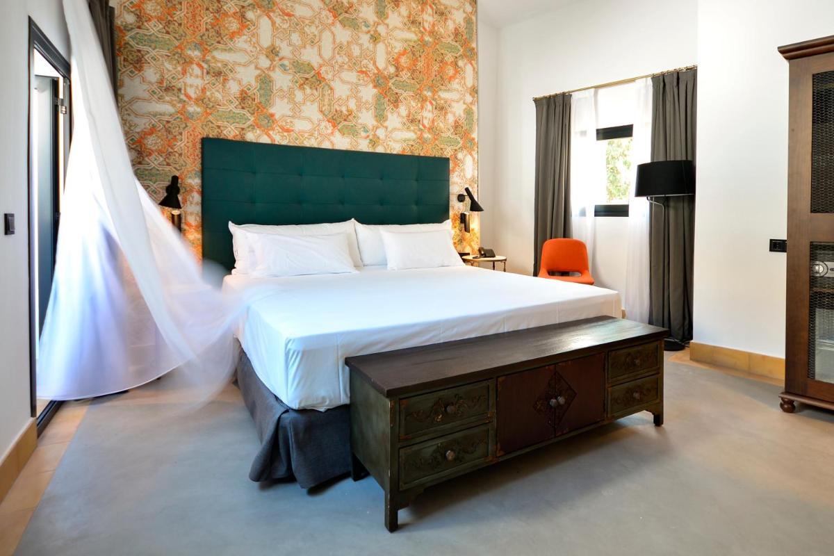 Legado Alcazar Hotel