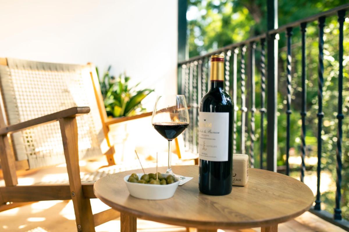 Legado Alcazar Hotel