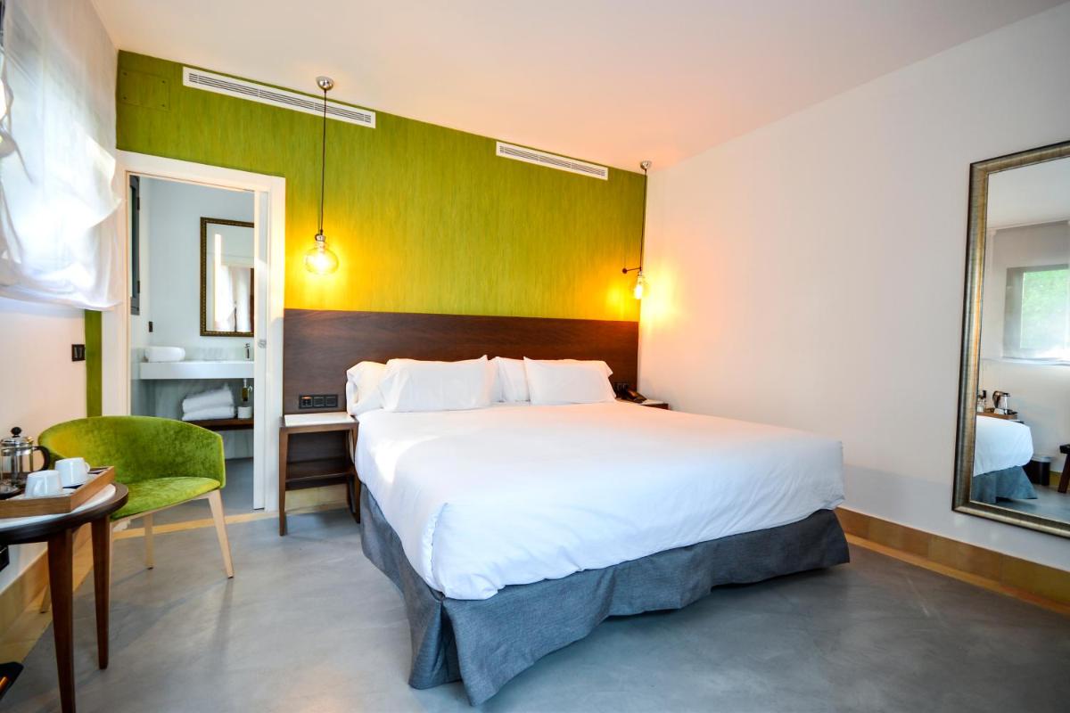 Legado Alcazar Hotel