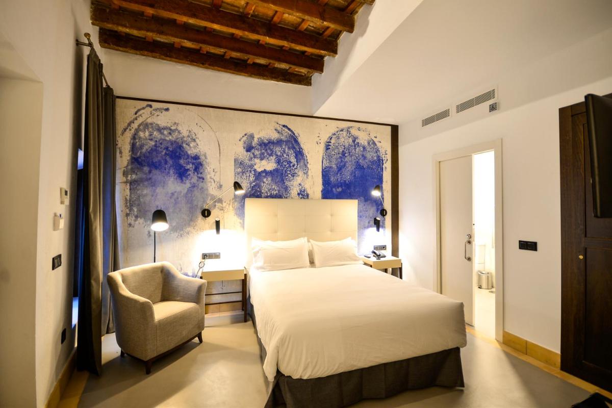 Legado Alcazar Hotel