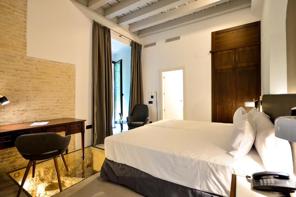 Legado Alcazar Hotel