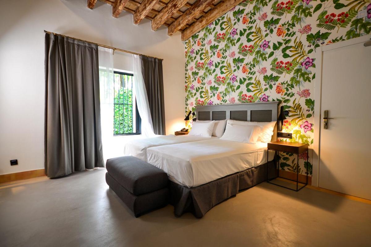 Legado Alcazar Hotel