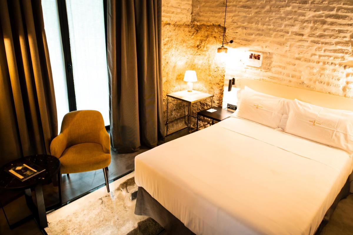 Legado Alcazar Hotel