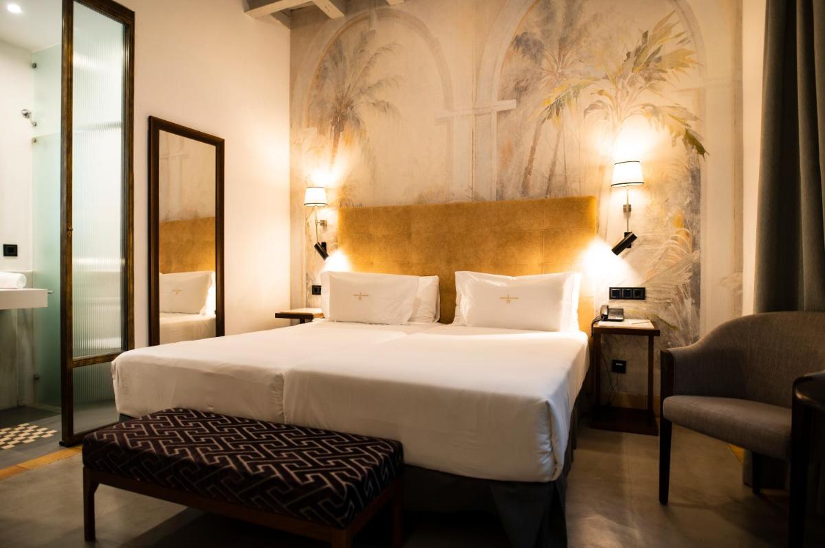 Legado Alcazar Hotel