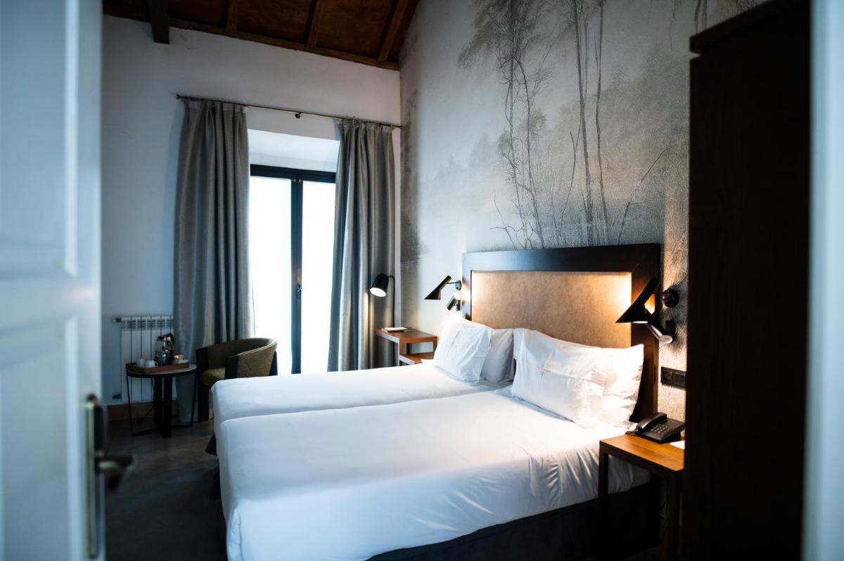 Legado Alcazar Hotel
