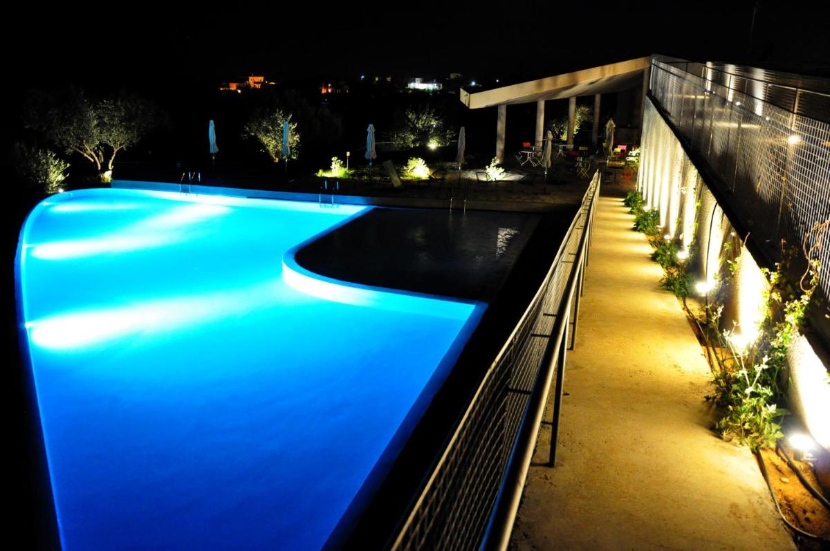 Leivatho Hotel