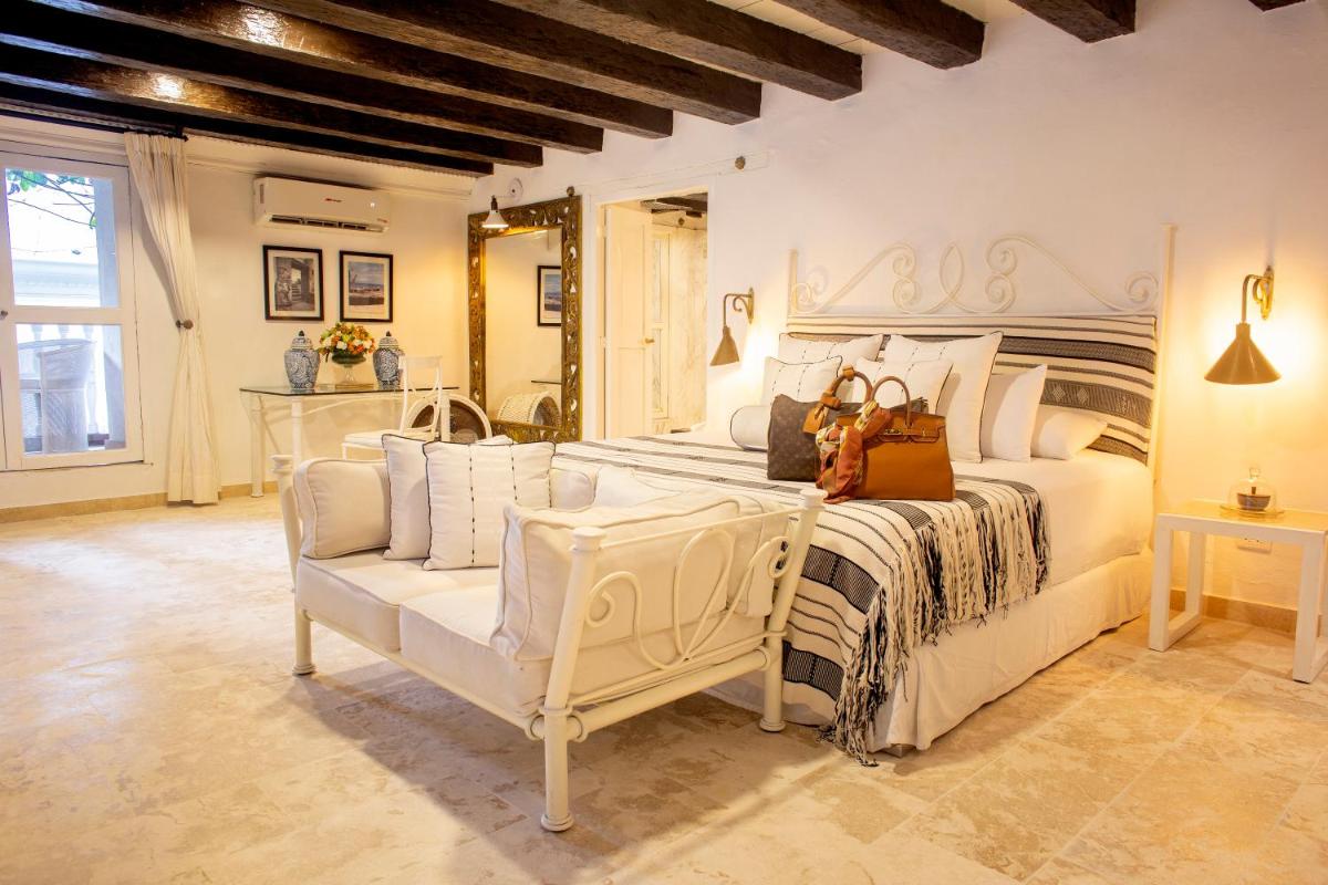 Leones de Alba Hotel Boutique