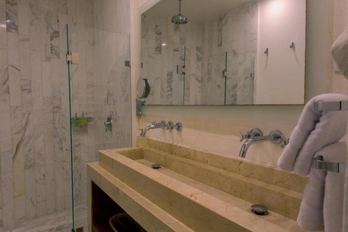 Leones de Alba Hotel Boutique