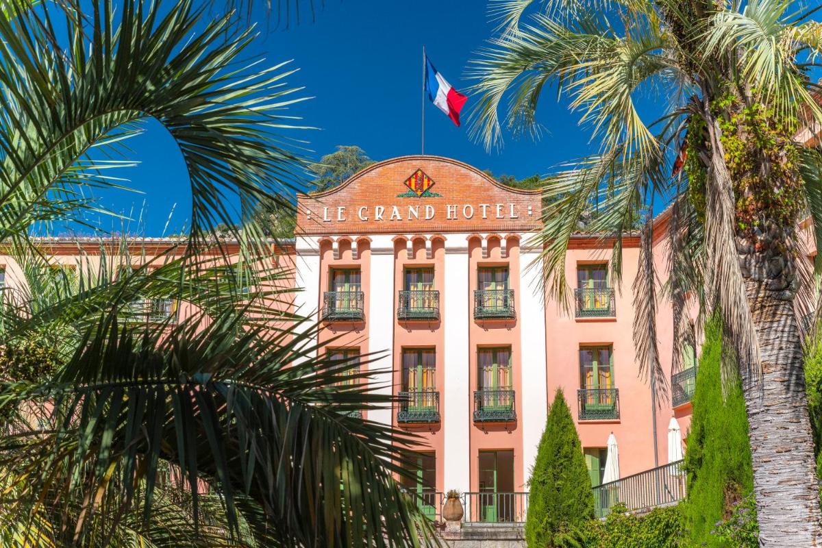 Les Pyrénées - le Grand Hôtel & le Château