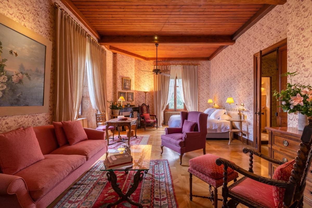 Les Pyrénées - le Grand Hôtel & le Château