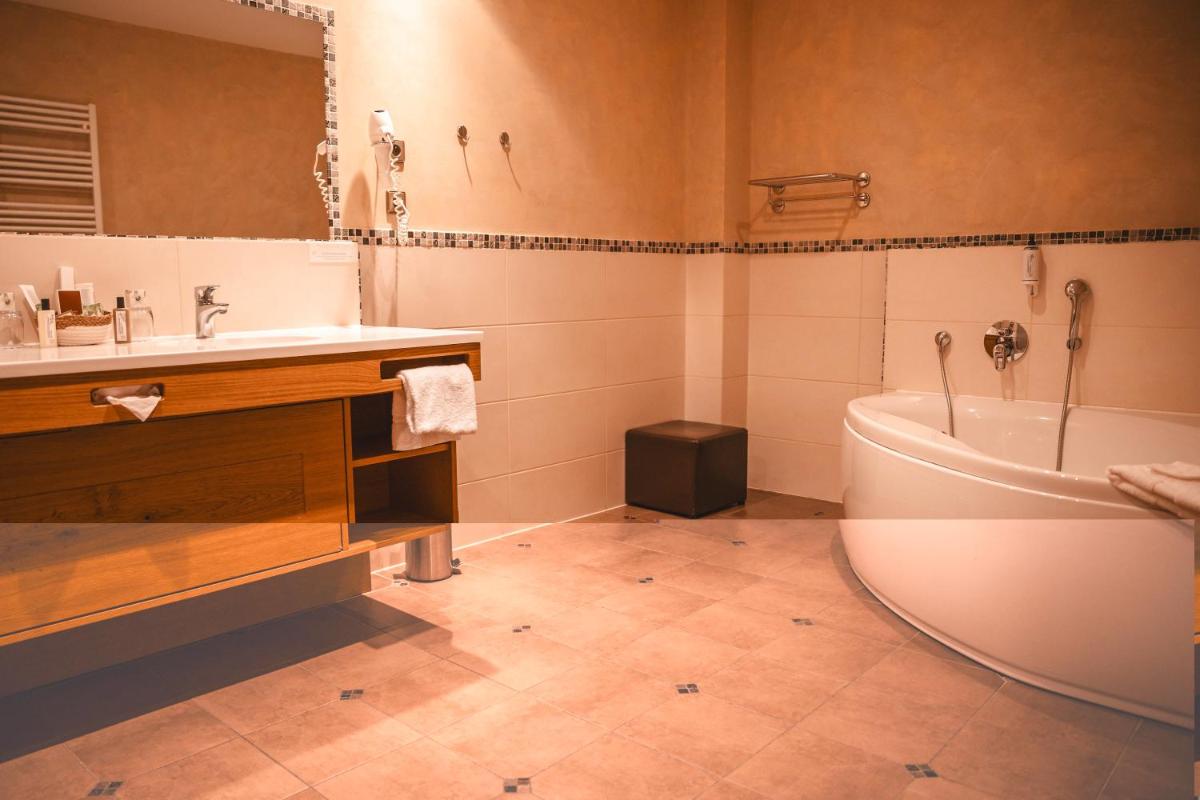 Les Violettes Hotel & Spa