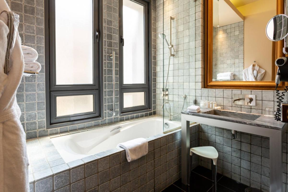 L'Hermitage Gantois, Autograph Collection