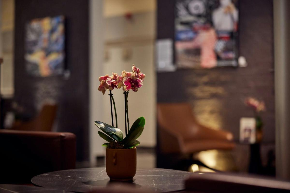 L'Hermitage Gantois, Autograph Collection