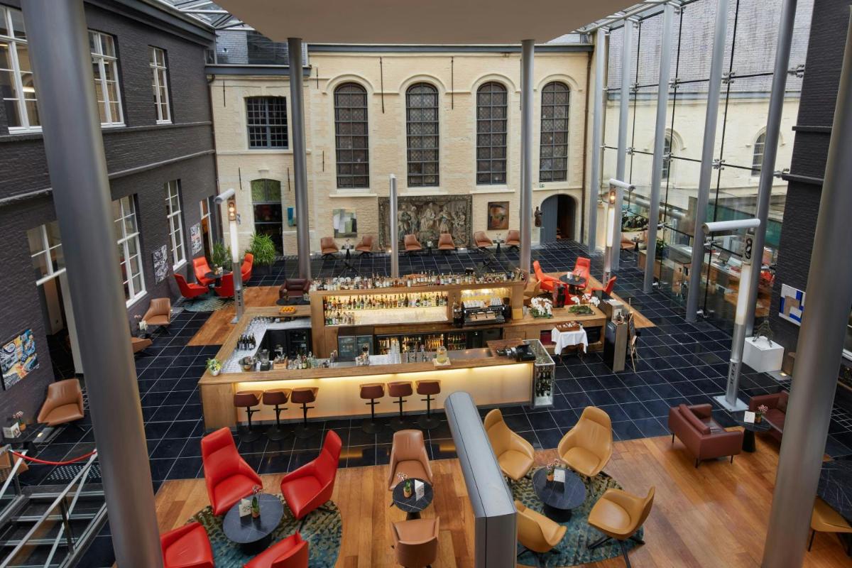 L'Hermitage Gantois, Autograph Collection