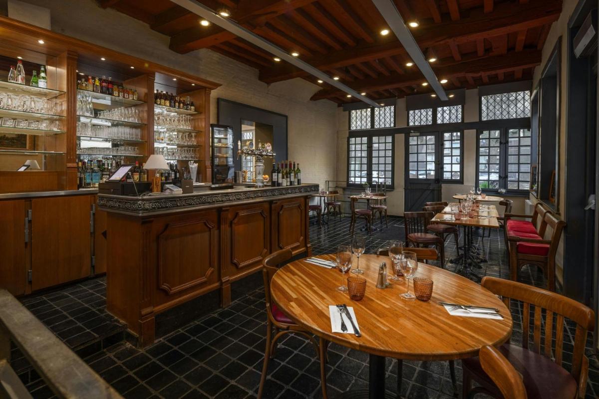 L'Hermitage Gantois, Autograph Collection