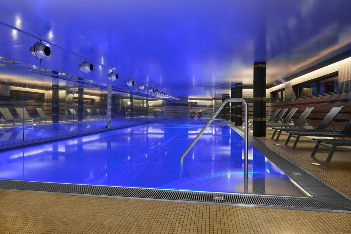 L'Hermitage Gantois, Autograph Collection