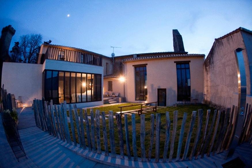 L'hostellerie de la Pomarède et le Presbytère