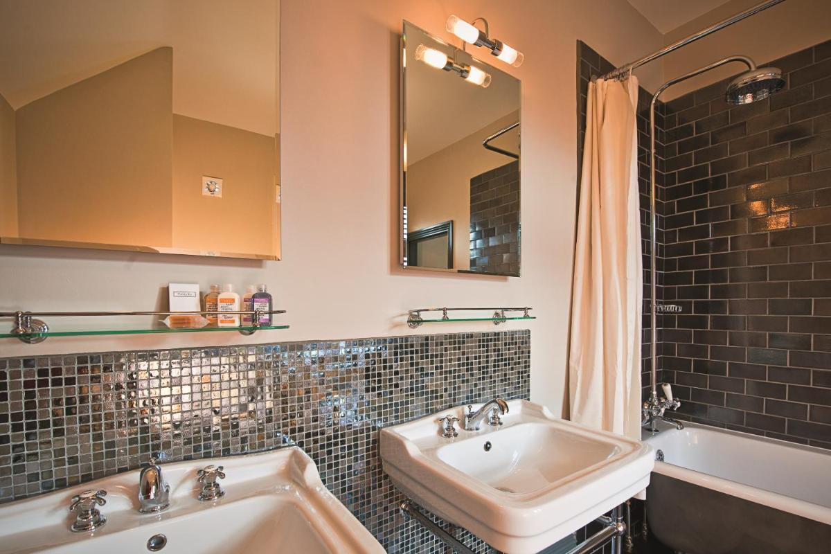 Linden House Stansted