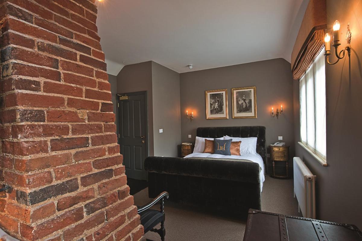 Linden House Stansted