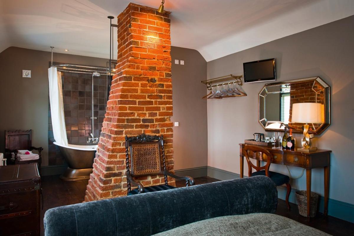 Linden House Stansted