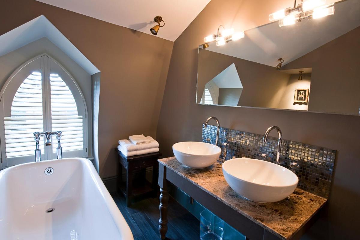 Linden House Stansted