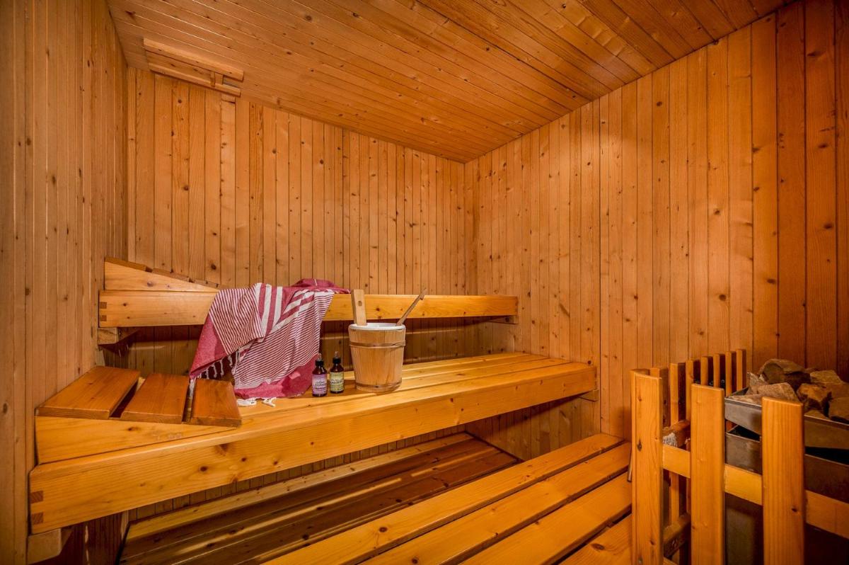 LINERA 10, Emma Villas