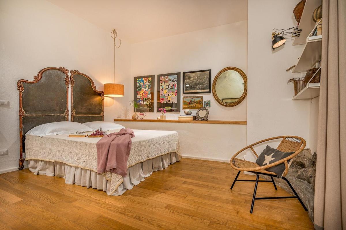 LINERA 10, Emma Villas