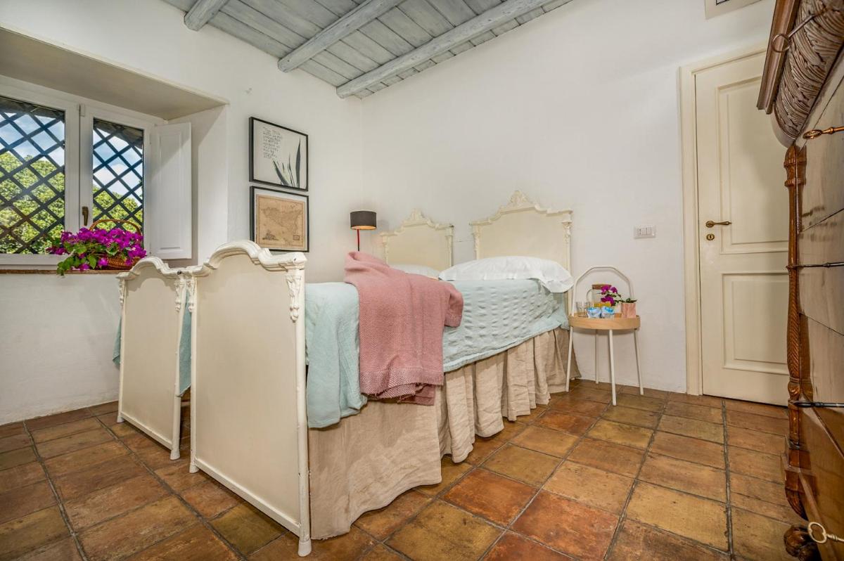 LINERA 10, Emma Villas